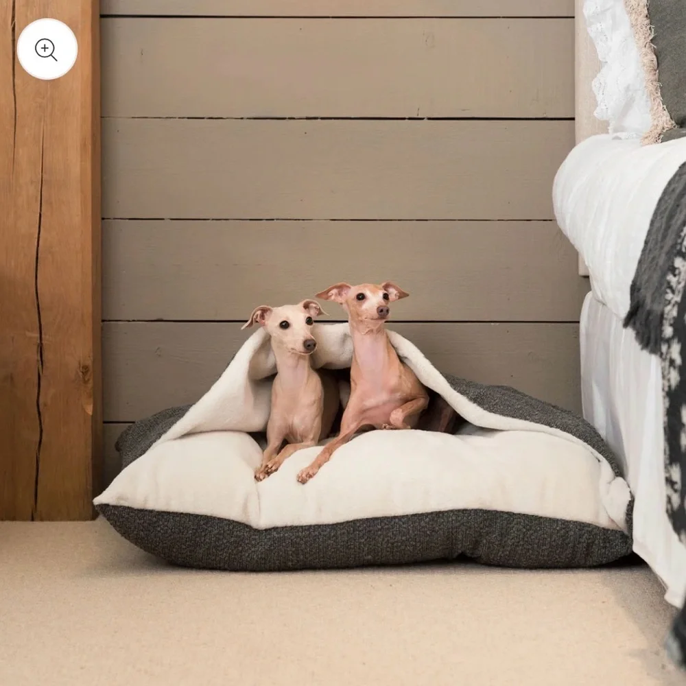 NWT and Sealed: Sleepy Burrows Pet Bed in Granite Bouclé by Lords & Labradors